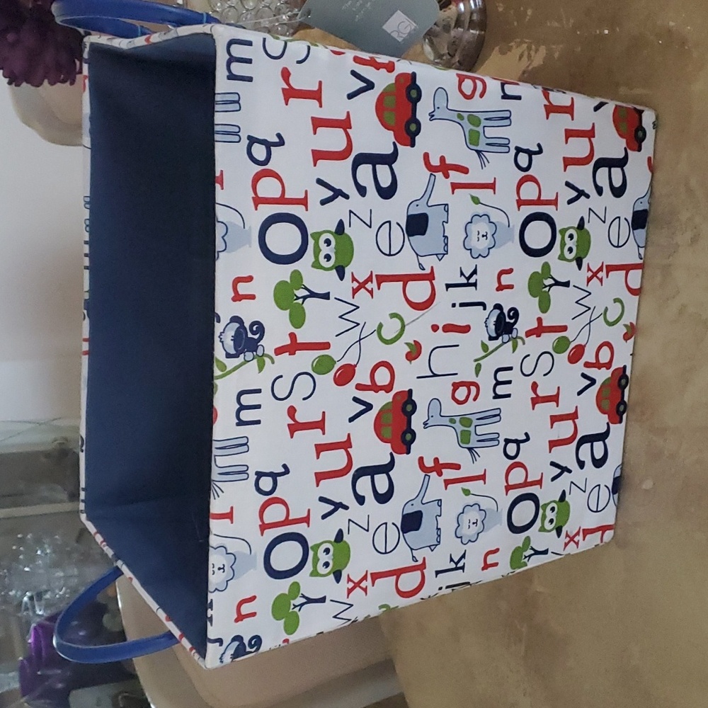 Storage bin